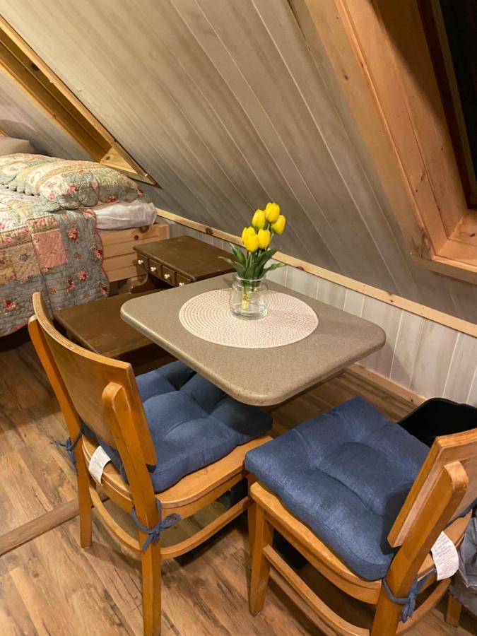 Charming In-law On Great East Apartment Acton